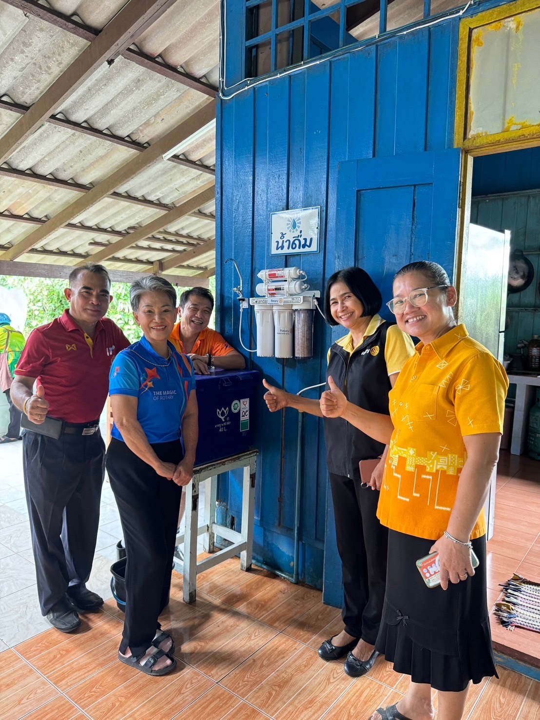 สโมสรโรตารีตราด ส่งมอบเครื่องกรองน้ำ และเลี้ยงอาหารกลางวัน ให้นักเรียน ที่ รร. วัดบุปผาราม